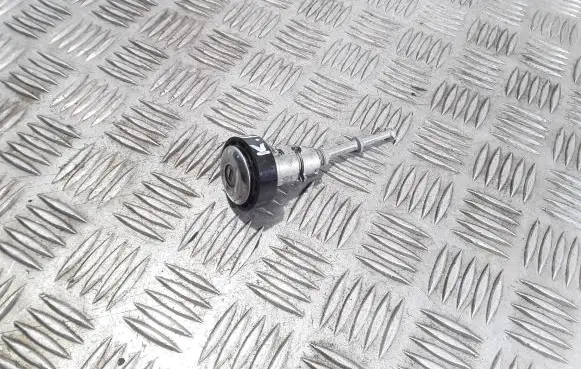Renault Twingo III Coupe door lock (next to the handle) 