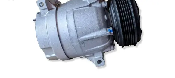 Nissan Interstar Air conditioning (A/C) compressor (pump) 7700105765 7701499860 8200979497