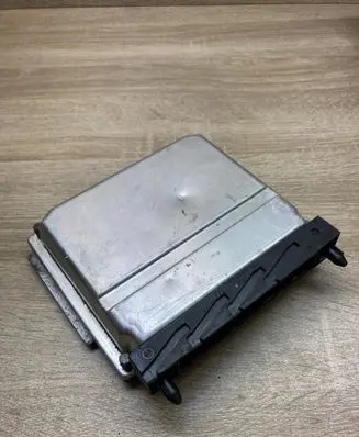 Volvo V70 Engine control unit/module ECU 08677708A 0281010319