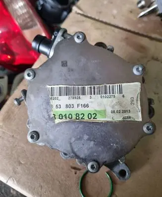 Mercedes-Benz E AMG W212 Vacuum pump 31011319462 278928 A2762300166