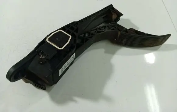 Mercedes-Benz R W251 Accelerator throttle pedal A1643000004