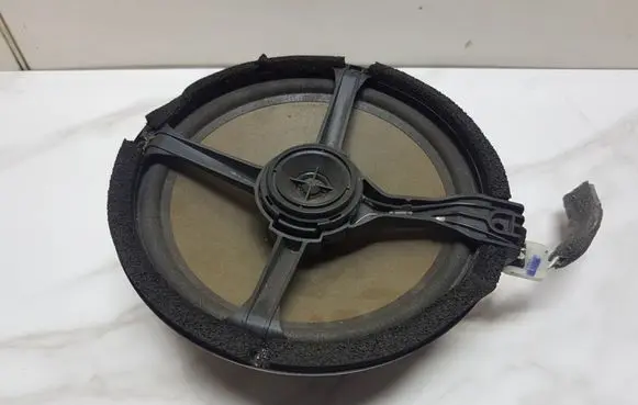 Volvo S60 Parcel shelf speaker 8633574