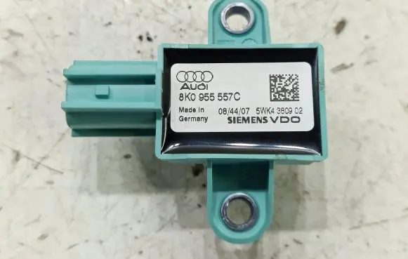 Audi A4 S4 B8 8K Airbag deployment crash/impact sensor 8K0955557C