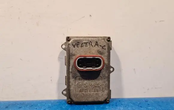 Opel Vectra C Voltage converter/converter module 