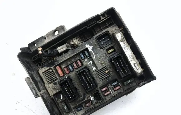 Citroen C3 Fuse module 9638502580F