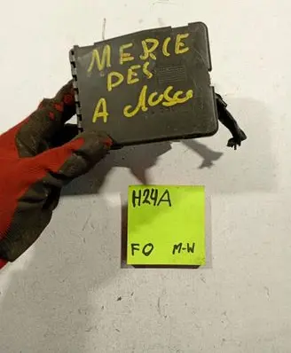Mercedes-Benz A W168 Central locking vacuum pump 00782600