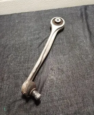 Porsche Macan (95B) Front lower control arm/wishbone 8k0505p