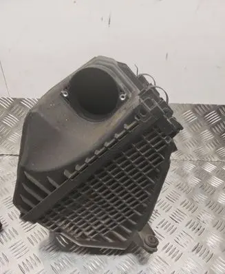 KIA Sorento Air filter box 281102W300