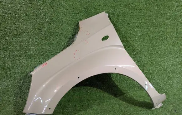 Suzuki Ignis Fender 