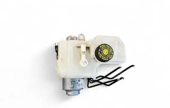 Brake fluid reservoir
