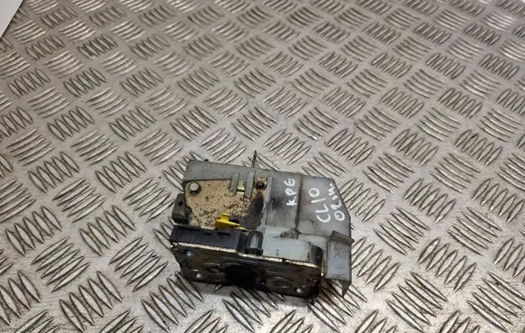 Renault Clio II Rear door lock