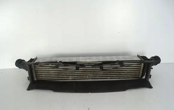 Porsche Macan (95B) Intercooler radiator 8K0145805E