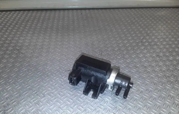 Nissan X-Trail T30 Turbo solenoid valve 14956AW401 70026501