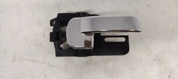 Nissan Qashqai Rear door interior handle 80670JDO8449