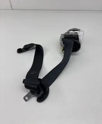 Land Rover Evoque II Front seatbelt K8d2611b08aa
