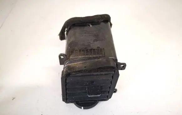 SsangYong Kyron Dash center air vent grill 8983009000 89830-09000
