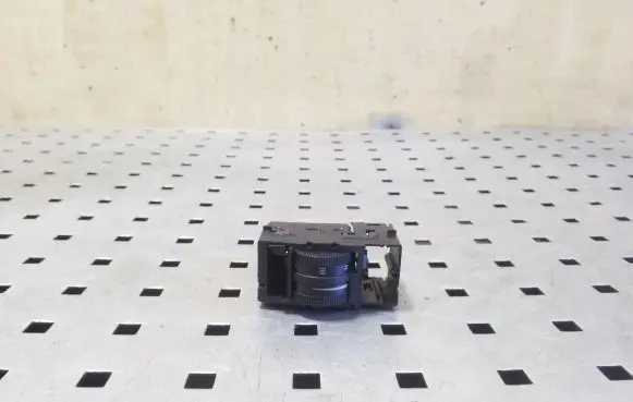 Headlight level height control switch