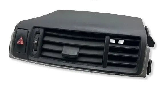 Toyota Verso Dash center air vent grill 556700F030