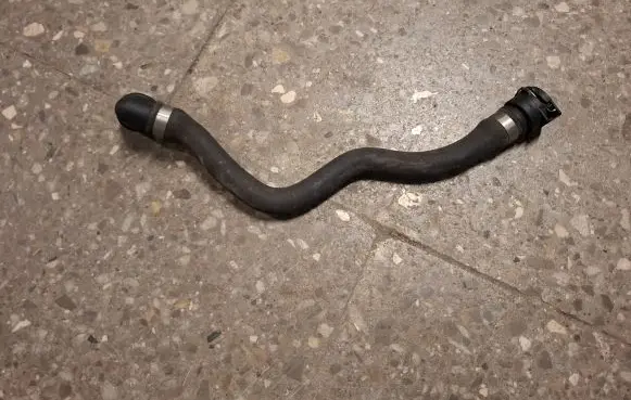 BMW 7 E65 E66 Engine coolant pipe/hose