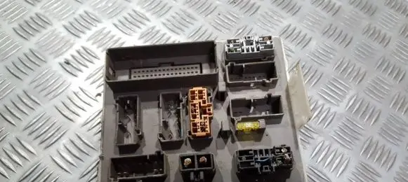 Ford Focus Fuse box set 2M5T14A073BC