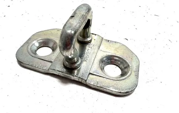 Mercedes-Benz A W169 Front door lock loop/hook striker 8732G