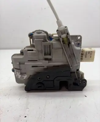 Audi A3 S3 A3 Sportback 8P Rear door lock 4F0839015