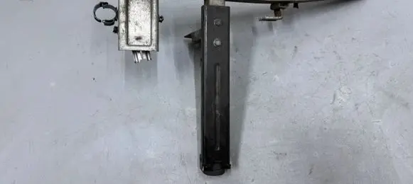 BMW 3 F30 F35 F31 Radiator mount bracket 8645337