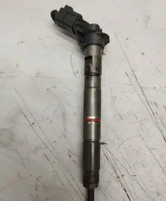 Audi A6 S6 C6 4F Fuel injector 059130277AJ 0445115054