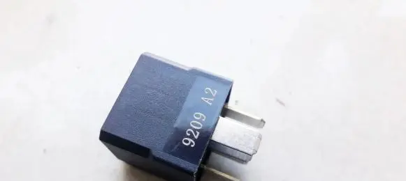Opel Insignia A Other relay 13500118