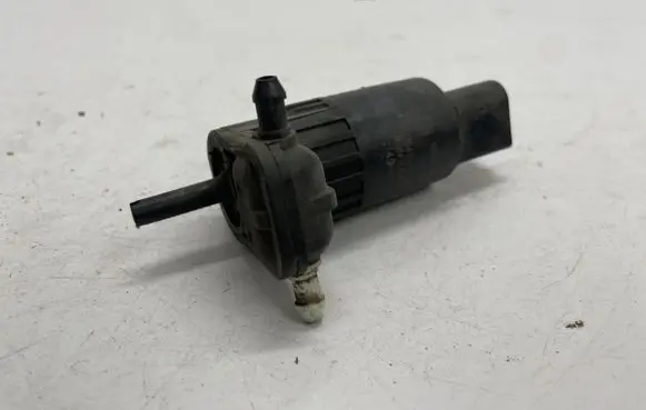 Opel Astra J Windscreen/windshield washer pump 13349273