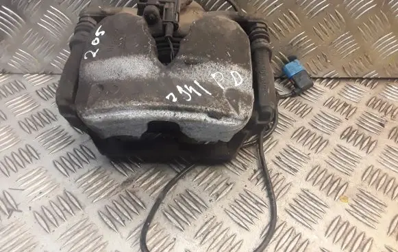 Mercedes-Benz C W205 Front brake caliper