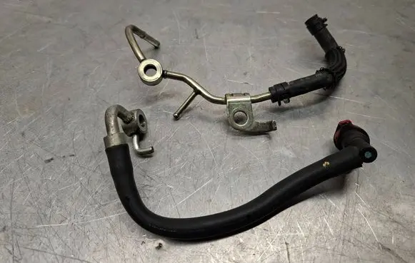 Toyota Avensis T250 Fuel main line pipe 