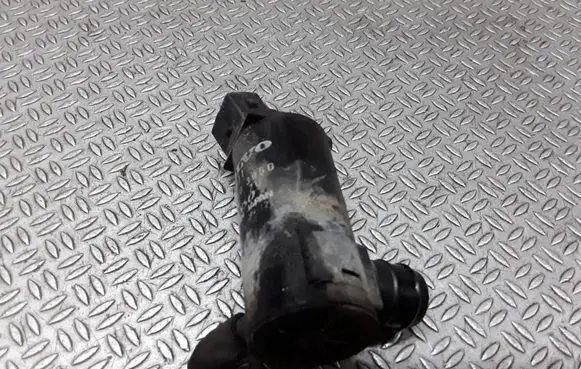 Volvo V70 Windscreen/windshield washer pump 9169611