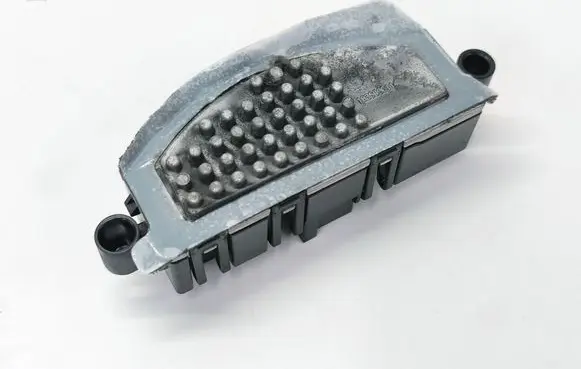 Porsche Macan (95B) Heater blower motor/fan resistor 8T0820521F 8T0820521