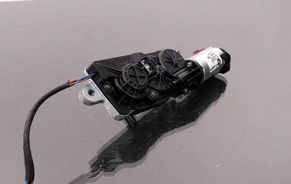 Tailgate/trunk/boot lock/catch/latch