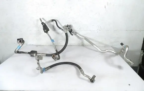 Ford Focus ST Air conditioning (A/C) pipe/hose F1F1-19D567-AB