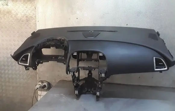 Opel Astra J Dashboard 13301067