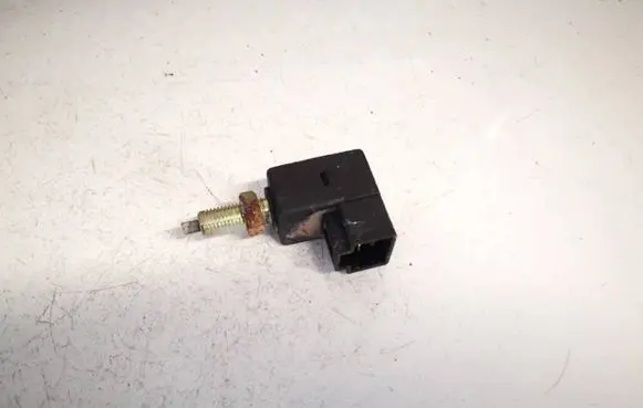 Hyundai Santa Fe Brake pedal sensor switch 933103k000 93310-3k000