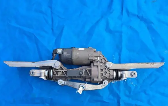 BMW X5 G05 Sway bar bush bracket, rear 8878089