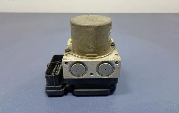 Hyundai i20 (PB PBT) ABS Pump 6158944200