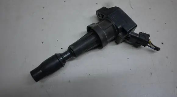 High voltage ignition coil