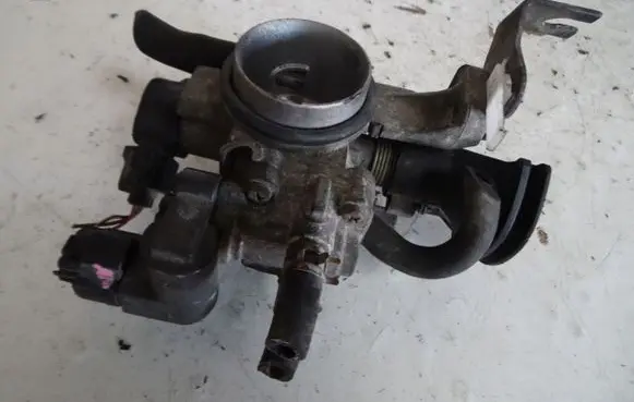 Toyota Yaris Throttle valve 894520D010