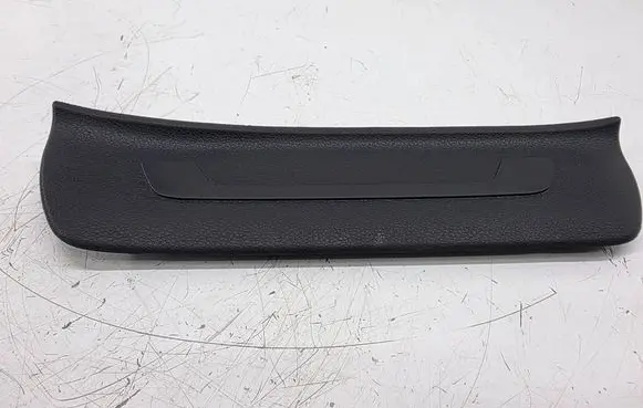 KIA Sportage Rear sill trim cover 85887F1000WK
