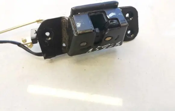 Chevrolet Tacuma Tailgate/trunk/boot lock/catch/latch