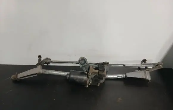 Volvo S60 Front wiper linkage and motor 404775