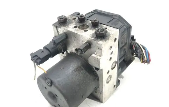 Toyota Avensis T250 ABS Pump