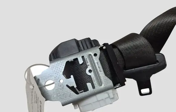 Opel Astra K Middle seatbelt (rear) 39074894 34195023 34174084C