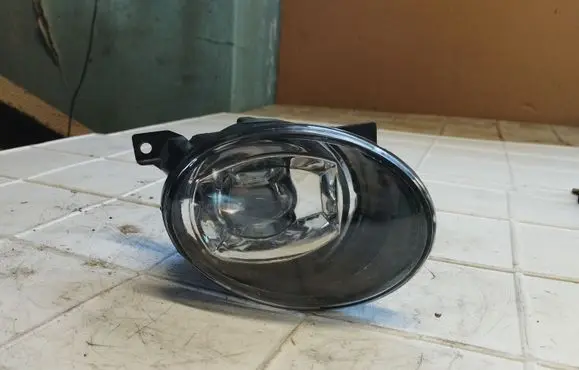 Volkswagen Tiguan Front fog light 90081344R