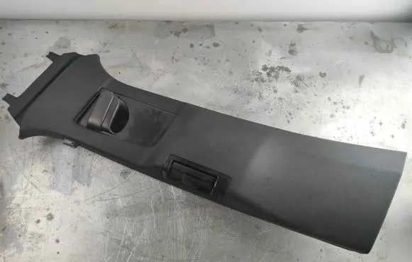 Volvo XC90 (B) pillar trim (top) 32244261 31651528