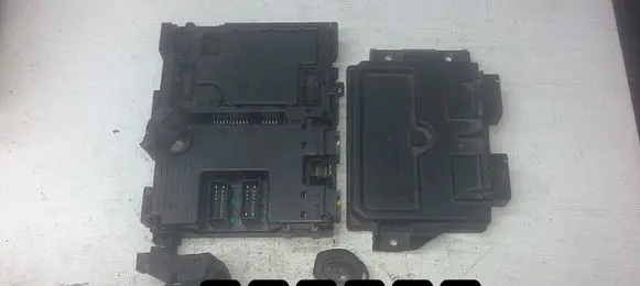 Peugeot 206 Engine control unit/module R04080015G